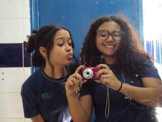 C&acirc;meras digitais dos anos 2000 voltaram &agrave; vida dos adolescentes 