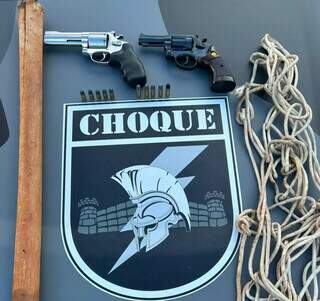 Rapaz alega que fazia frete de pneus quando foi sequestrado por grupo