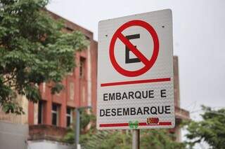 Volta de parquímetro a R$ 5 gera conflito entre patrões e empregados no Centro Volta de parquímetro a R$ 5 gera conflito entre patrões e empregados no Centro