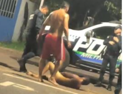 Sem roupas, pedreiro &eacute; detido ap&oacute;s mostrar &oacute;rg&atilde;o genital para meninas na rua