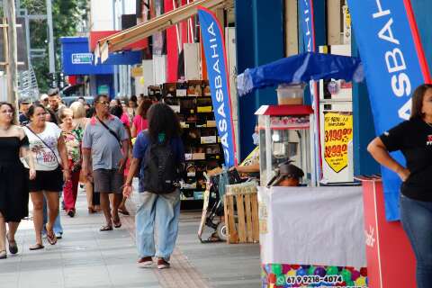 Bancos, shoppings e supermercados alteram hor&aacute;rios para o Ano Novo