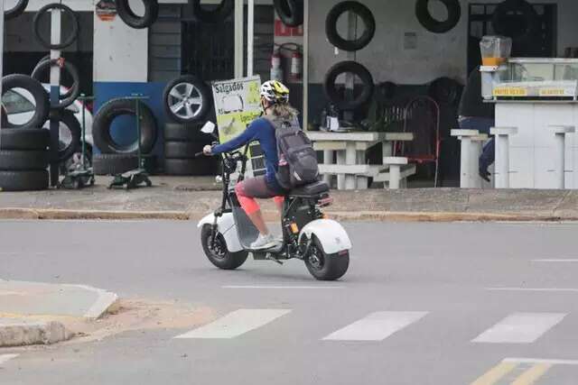 CNH e emplacamento para ciclomotores entram em vigor em 2026; entenda o que muda