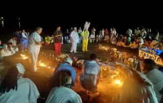 Corumb&aacute; celebra fim de ano com louvores a Iemanj&aacute; na beira do Rio Paraguai