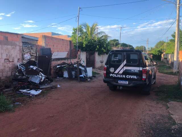 Rapaz &eacute; assassinado pelo pr&oacute;prio amigo com facada no pesco&ccedil;o