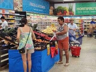 Pre&ccedil;o da carne "salga" compras de fim de ano e consumidores reduzem quantidade