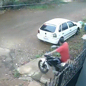 Ladr&atilde;o entra em casa e furta moto no Centen&aacute;rio durante a madrugada