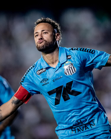 Neymar renova contrato e segue no Santos at&eacute; o fim de 2026