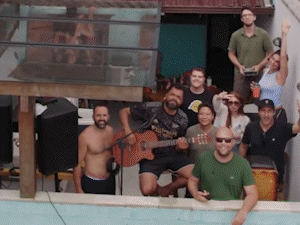 Amigos sa&iacute;ram de MS para criar r&aacute;dio e colocar povo para dan&ccedil;ar em SC 