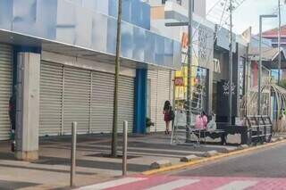 Com&eacute;rcio e bancos fechados: veja o funcionamento dos servi&ccedil;os no feriado