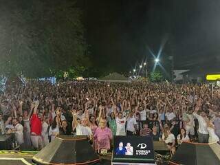 Réveillon reuniu 30 mil pessoas e lotou Praça da Liberdade, em Bonito Réveillon reuniu 30 mil pessoas e lotou Praça da Liberdade, em Bonito
