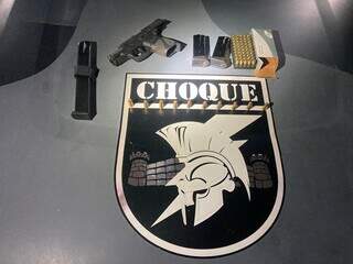 Rodeados por crian&ccedil;as, jovens disparam 17 tiros durante festa no Morada Verde