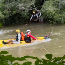 Cheia repentina deixa 44 turistas ilhados em c&acirc;nion da Serra da Bodoquena