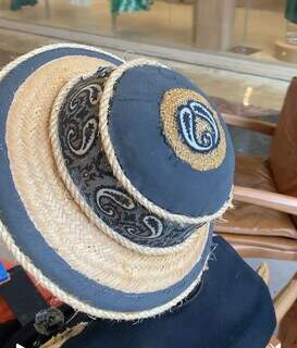 Andr&eacute; bate ponto no shopping para meditar e encontrar a 5&ordf; dimens&atilde;o