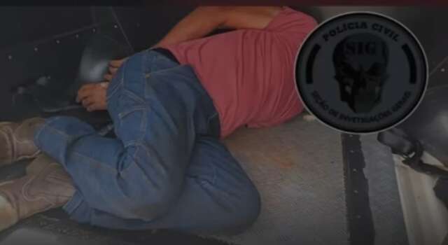 Taxista esfaqueia brutalmente namorada no pesco&ccedil;o e &eacute; preso fugindo pela BR-262