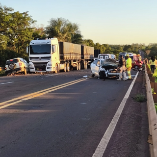Número de feridos em acidente na BR-163 sobe para 12 Número de feridos em acidente na BR-163 sobe para 12