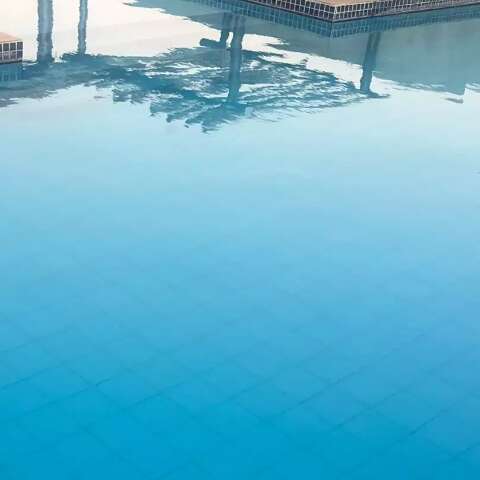 Adultos n&atilde;o percebem afogamento e acharam que crian&ccedil;a brincava na piscina