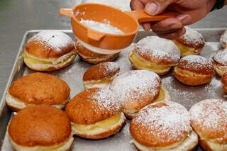 Ap&oacute;s anos de sacrif&iacute;cio e faxina, casal realizou sonho de ter pr&oacute;pria padaria