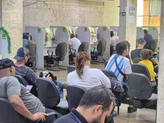 H&aacute; 3 meses, Maria &ldquo;bate o ponto&rdquo; toda semana em ag&ecirc;ncia por vaga de emprego