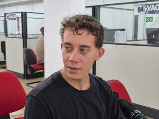 H&aacute; 3 meses, Maria &ldquo;bate o ponto&rdquo; toda semana em ag&ecirc;ncia por vaga de emprego