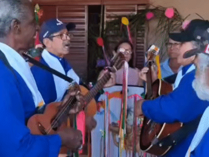 Em 48 anos de estrada, grupo j&aacute; viu at&eacute; gente voltar a andar em "folia"