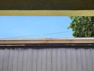 “Pisou no meu rosto”: morador relata 20 minutos de terror durante assalto “Pisou no meu rosto”: morador relata 20 minutos de terror durante assalto