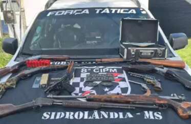 Eletricista &eacute; preso com arsenal de armas escondido em cont&ecirc;iner 