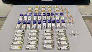 Rapaz é preso com emagrecedores escondidos em pelúcias e caixas de chocolate Rapaz é preso com emagrecedores escondidos em pelúcias e caixas de chocolate