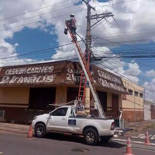 Falta de iluminação em avenida do Tiradentes preocupa moradores há 4 meses Falta de iluminação em avenida do Tiradentes preocupa moradores há 4 meses