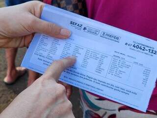 Cheia de reclama&ccedil;&otilde;es, fila por atendimento do IPTU se repete pelo 2&ordm; dia seguido