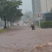 Temporal alaga Rachid Neder e leva asfalto pela 2&ordf; vez em menos de dois meses