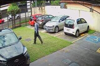 Quadrilha usa documentos falsos para furtar R$ 23 mil em produtos est&eacute;ticos