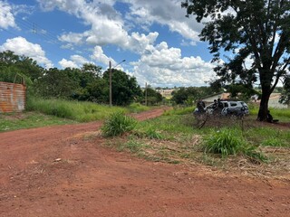 Grupo reivindica &aacute;rea que seria de antigo cemit&eacute;rio ind&iacute;gena em Campo Grande