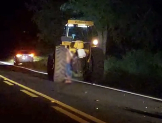 Serralheiro morre ao atingir moto na traseira de trator na MS-223