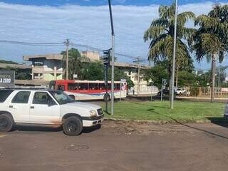 Asfalto esfarela novamente e agrava situação em trecho crítico Asfalto esfarela novamente e agrava situação em trecho crítico