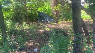 Moradores encontram cad&aacute;ver com sinais de asfixia no Recanto dos P&aacute;ssaros