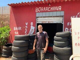 Vladimir de dia &eacute; borracheiro, mas &agrave; noite "Robozinho do Flashback"