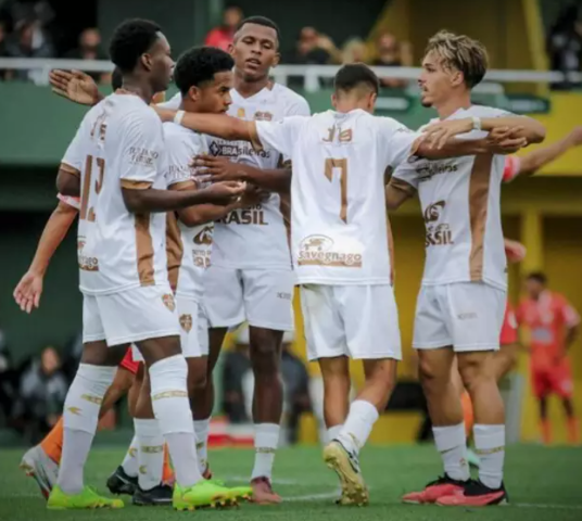 Rodada da Copinha tem Ivinhema, Santos, S&atilde;o Paulo e Botafogo em campo