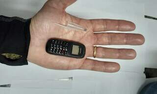 Minicelulares chegam a pres&iacute;dios de MS e pioram controle na seguran&ccedil;a p&uacute;blica