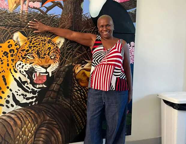 L&eacute;o venceu o racismo e encontrou liberdade no pr&oacute;prio cabelo 