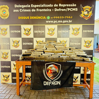 Adolescente de 17 anos guardava droga em casa para abastecer região de fronteira Adolescente de 17 anos guardava droga em casa para abastecer região de fronteira