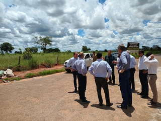 Expans&atilde;o da celulose leva governo a discutir moradia e infraestrutura