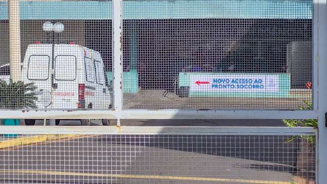 Beb&ecirc; &eacute; internada com fraturas e pais alegam excesso de for&ccedil;a em massagem