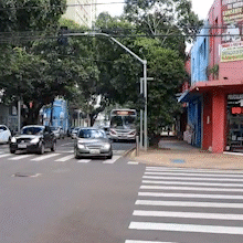 Motorista questiona multa por convers&atilde;o pela faixa de &ocirc;nibus: &ldquo;Acho injusto&rdquo;