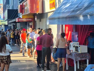 Acompanhando pre&ccedil;os, clientes apostam em liquida&ccedil;&atilde;o para economizar