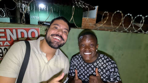 Do Itamarac&aacute;, Tizaah viu no racismo dos outros uma chance de viralizar