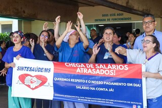Trabalhadores recebem sal&aacute;rio e 13&ordm; e suspendem paralisa&ccedil;&atilde;o na Santa Casa
