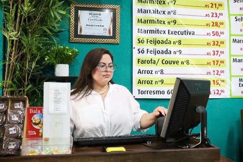 Renata come&ccedil;ou com lanche e hoje &eacute; quase dona de pra&ccedil;a do Coophasul