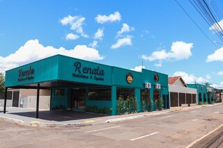 Renata come&ccedil;ou com lanche e hoje &eacute; quase dona de pra&ccedil;a do Coophasul
