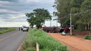 N&uacute;mero de mortos em batida entre caminh&atilde;o e picape sobe para tr&ecirc;s