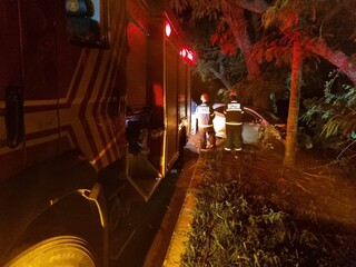 Idosa morre ap&oacute;s colis&atilde;o entre ve&iacute;culos durante convers&atilde;o na BR-262